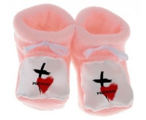 Chausson bébé Croix + cœur avec prénom de couleur Rose