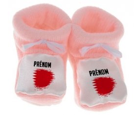 Chausson bébé Drapeau effet pinceau Bahreïn avec prénom de couleur Rose