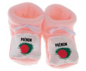 Chausson bébé Drapeau effet pinceau Bangladesh avec prénom de couleur Rose