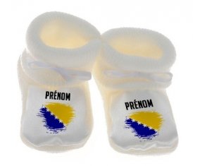 Chausson bébé Drapeau effet pinceau Bosnie Herzégovine avec prénom de couleur Blanc