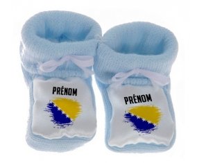 Chausson bébé Drapeau effet pinceau Bosnie Herzégovine avec prénom de couleur Bleu