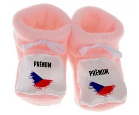 Chausson bébé Drapeau effet pinceau République Tchèque avec prénom de couleur Rose