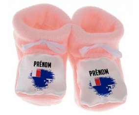 Chausson bébé Drapeau effet pinceau Terres australes françaises avec prénom de couleur Rose