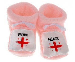 Chausson bébé Drapeau effet pinceau Géorgie avec prénom de couleur Rose