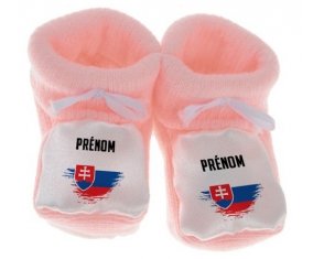 Chausson bébé Drapeau effet pinceau Slovaquie avec prénom de couleur Rose