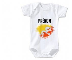 Body bébé Drapeau effet pinceau Bhoutan avec prénom taille 3/6 mois manches Courtes