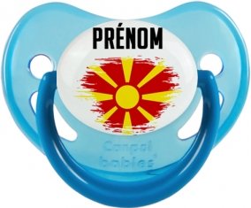 Drapeau effet pinceau Macédoine du Nord avec prénom Sucette Physiologique Bleue phosphorescente