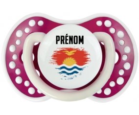 Drapeau effet pinceau Kiribati avec prénom Tétine LOVI Dynamic Fuchsia phosphorescente