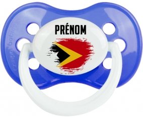 Drapeau effet pinceau Timor Leste avec prénom : Sucette Anatomique personnalisée