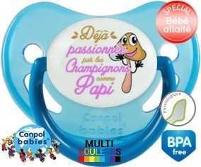 Déjà passionnée par les champignons comme papi: Sucette