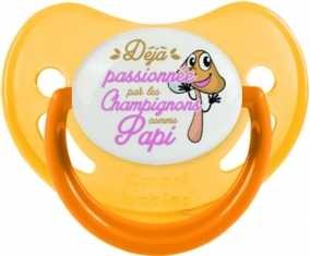 Déjà passionnée par les champignons comme papi: Sucette
